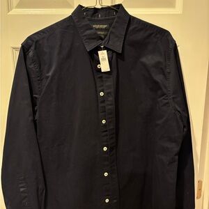 NWT. Banana Republic Men's Navy Button Down Shirt